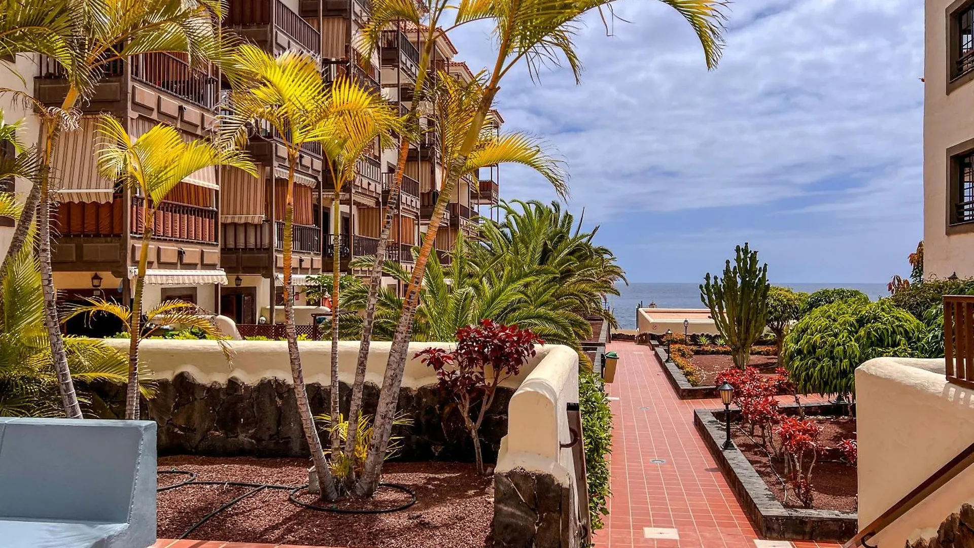 Seaside Apartment With A Sea View Costa Del Silencio